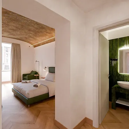 Urban Vatican Konukevi 4*